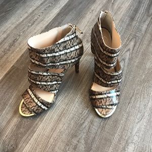 JESSICA SIMPSON OPEN TOE HEEL BOOTIE 9M